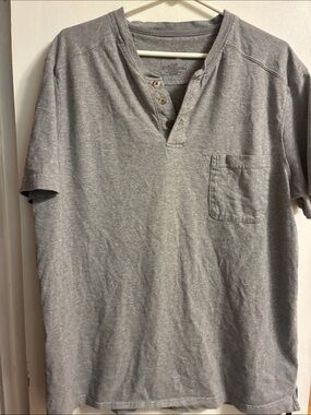 Casual Short-Sleeve Henley Pocket Tee - Gray